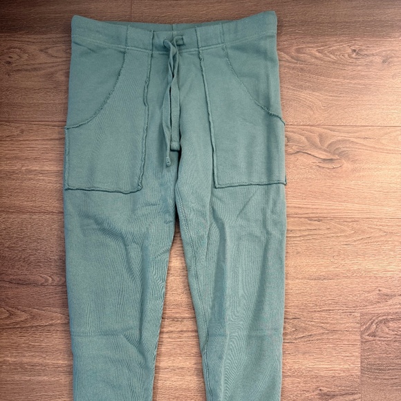 NWOT Frank & Eileen Eamon Joggers – Moss – Women’s (Size S) - Picture 4 of 7